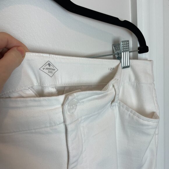 St. John's Bay White 16" Capris - 12P - Picture 3 of 13